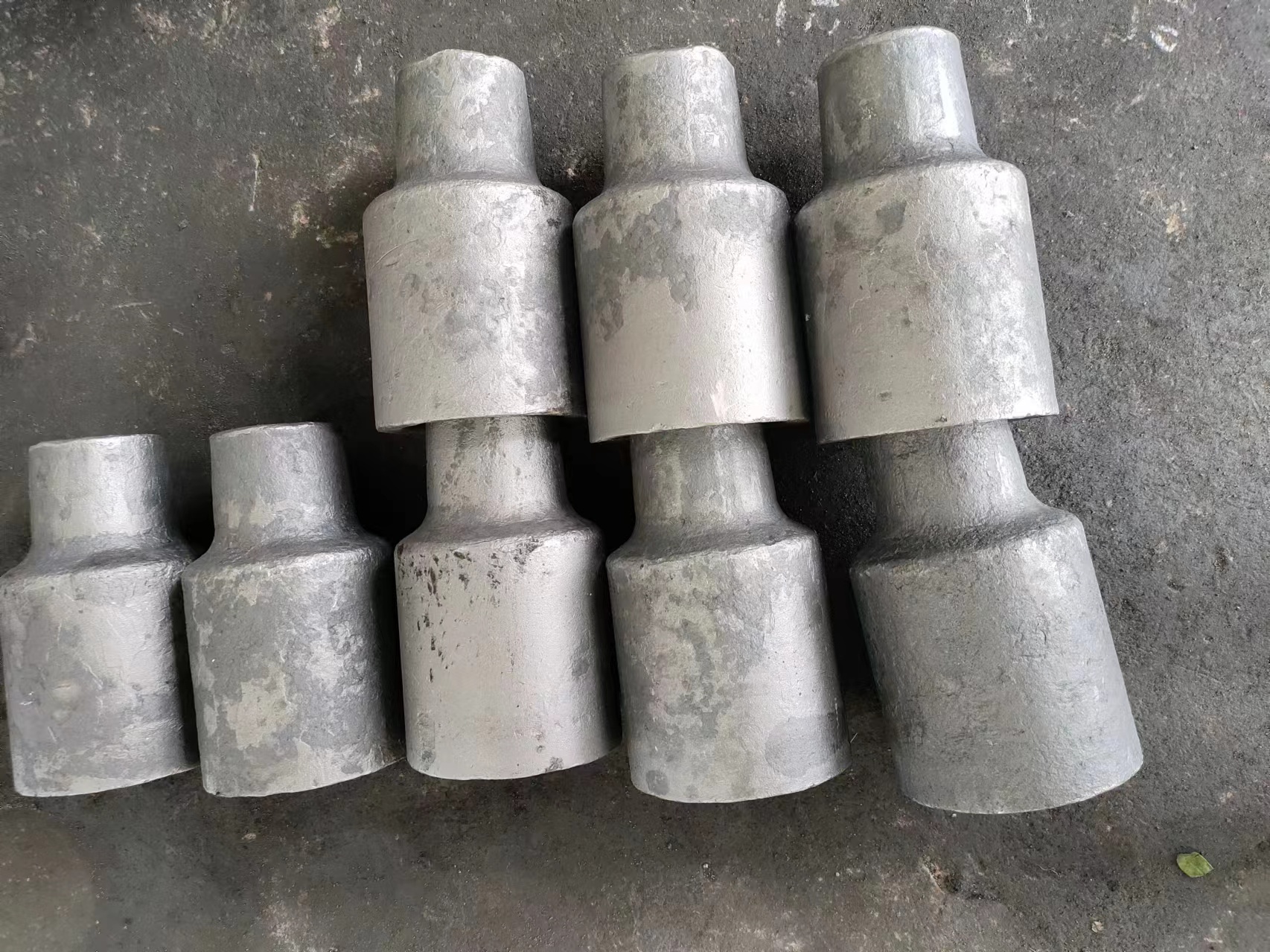 Quelles sont les différences entre le moulage de pièces automobiles et le forgeage de pièces automobiles ?