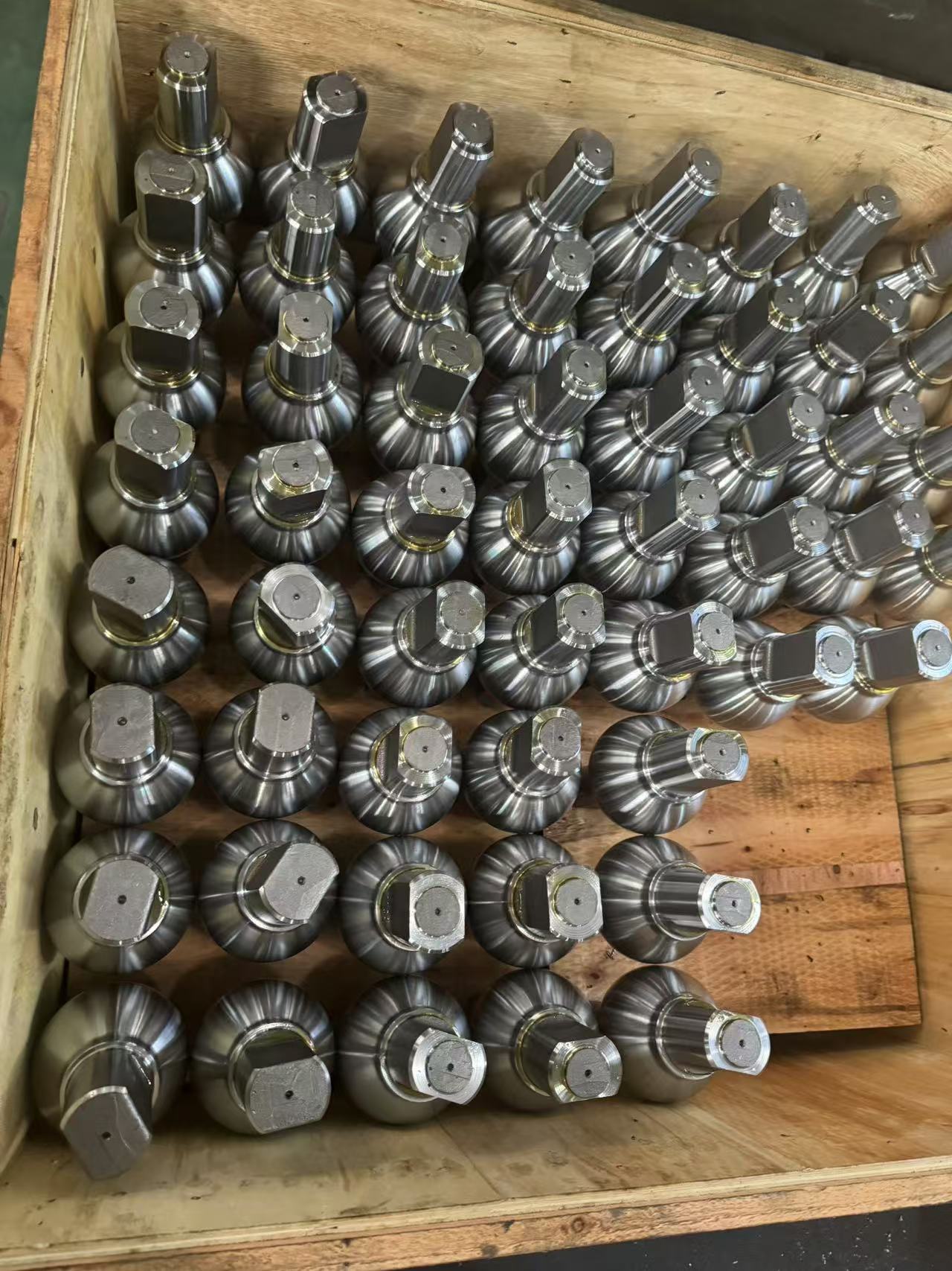 Quelles sont les utilisations de l'équipement de chauffage de presse à forger pour forger des pièces forgées de bouts de tuyaux ?